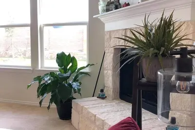 Image de 4 Bedrooms/2Bath Extremely clean Home Two Years old