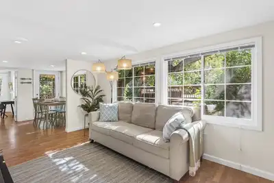 Image de Lafayette Creekside Cottage w/Deck Near Downtown &Trail