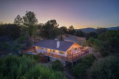 Image de ♥︎Hot tub♥︎ Eastwood Escape - Yosemite Retreat