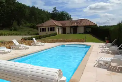 Image de Maison de Campagne avec piscine proche sites touristiques