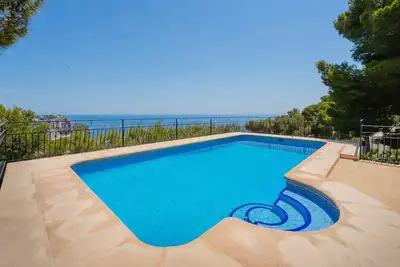 0125 Villa La Marina avec vues à la mer