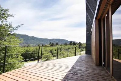 Image de Modern House w / Great Views of the Lake and the Hill