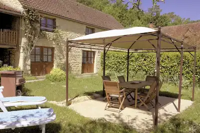 Image de l'Olivier, gite avec piscine situé entre Sarlat et Rocamadour, classé 3 étoiles