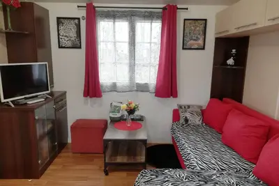 Image de Mobil Home Spacieux 38 M2-Climatise-2 Ch Tout Confort- Lave-Linge