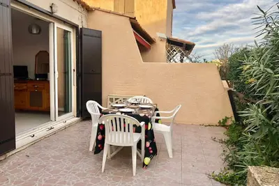 Image de Villa climatisée, 4 pers, piscine, terrasse, parking, proche plage - Agde.