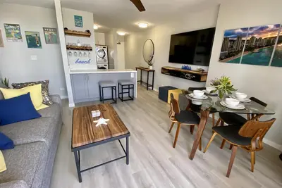 Image de Completely Remodeled Waikiki Condo - Walk to Beach, Shopping & Restaurants