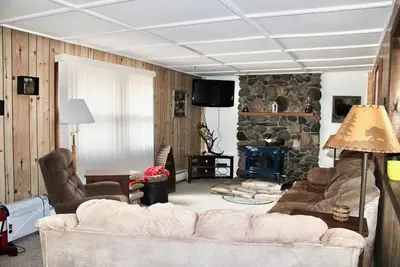 Image de Winter Wonderland - Waterfalls, ice fishing, snowmobiling!