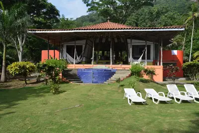 Image de Cabin in front of Private Beach in Sapzurro colombia
