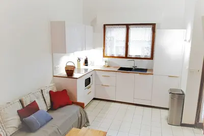 Image de Appartement lumineux à 5 min des plages et commerces avec balcon, barbecue et parking inclus