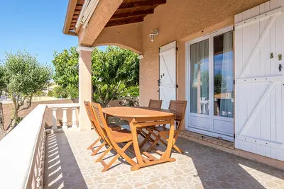 Image de Maison de plain-pied avec jardin, clim, 3 chambres et parking près du Bassin de Thau