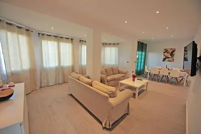 Image de Terrazas Plaza Arenal 5 Dormitorios 4 Baños