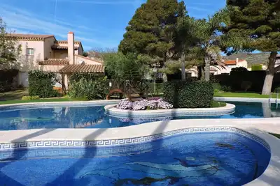 Image de Appartement Spectaculaire Avec Jardin, Barbecue PRIVÉ Et Piscine Communautaire