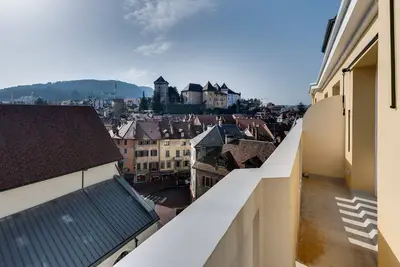 Image de Le Panoramique - Appartement de 75m2 avec balcon au cœur d'Annecy
