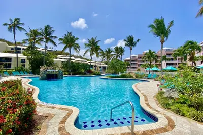 Image de 2br on Cowpet Beach w/Huge pool & 2 restaurants!