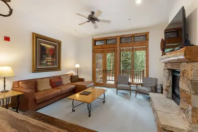 Image de Oversized Luxury Ski in Ski out/Shared Pool and Hot Tub/Private Deck