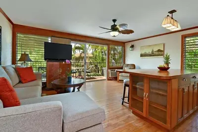 Unique Ocean Front w/Lanai Vw! Pool 1bd/1bth