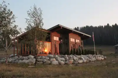 Image de Lake house getaway on Georgetown Lake. <br>
