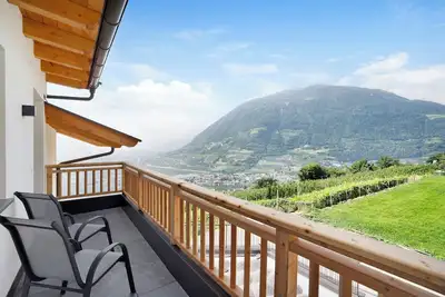 Image de Appartement de vacances \"Weinberg\" avec vue sur les montagnes, Wi-Fi, terrasse, balcon et jardin