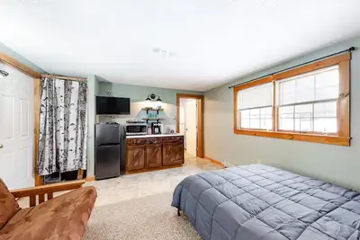 Image de Efficient condo near slopes with kitchenette & great location