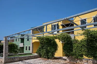Image de Faro apartment with 2 bedrooms near the sea Bašanija