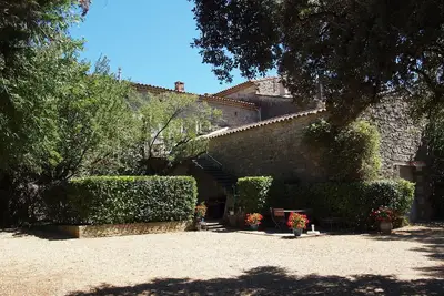 Image de Les Magnans - Logement 4 personnes - Mobilier ancien- Classement 3* et 3 Epis