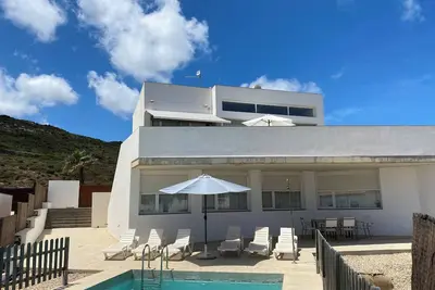 Image de Magnifique villa moderne, spacieuse et confortable