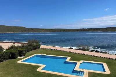 Image de Vues sur la piscine et la mer Ă Fornells