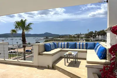 Image de Magnifique maison avec des vues sur la mer