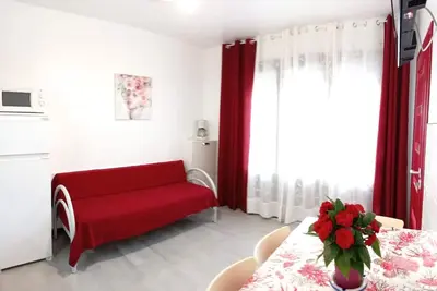 Image de splendid two-room apartment with pergola