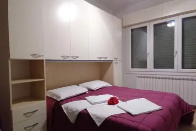 Rooms and studio apartments are rented in Carpi, from one day to three months.