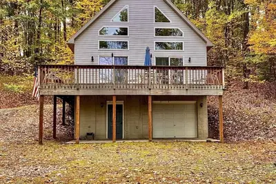 Image de Secluded + Fire Pit + Game Room. Less than 1 mile to 7 Points