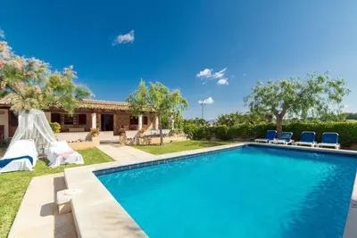 Villa Verd, Beautiful villa with pool near Pollensa