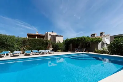 Villa Panada, Situated along the main road between Pollensa old town and Puerto Pollensa,