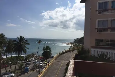 Image de Apartment in Salvador's Ondina neighborhood facing the beach