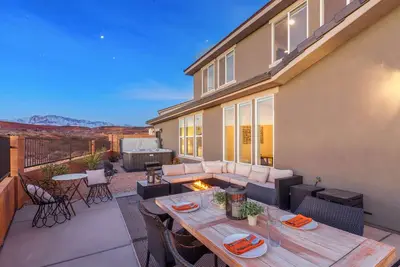 Image de Paseos 1101, Private Hot Tub, Outdoor Games & Shared Pickleball Courts!