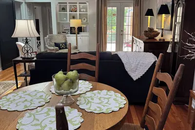 Image de Lakeview Privacy in the Heart of Thomasville