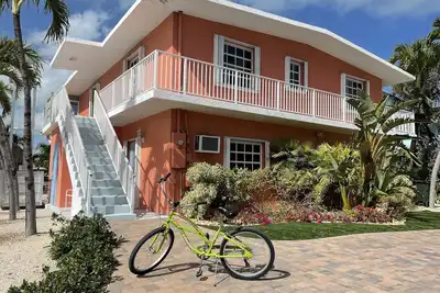 Image de Venetian Shores Home -Dock remodeled  3/3 Pool/Hot Tub! Deep water Dockage