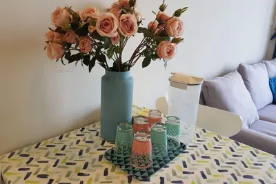 Image de A simple and comfortable apartment in front of the bay