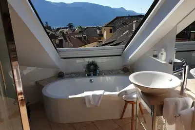 Image de Above the rooftops of Lana - Blue apartment with terrace and sauna - viaDolceVita