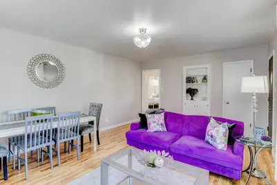 Image de Cozy 3br 2ba Bungalow Centrally Located