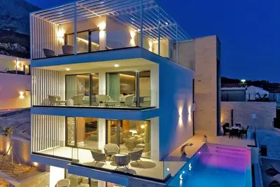 Image de Luxury Villa Delight I with private heated pool, sauna, gym and jacuzzi in Promajna - Baska Voda