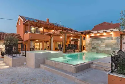 Image de Luxury Villa Finessa Skradin 1 with heated pool, jacuzzi and sauna