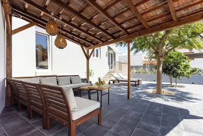 Image de Home2Book Stunning Design House Arafo