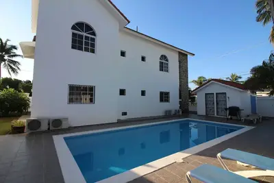 Image de Guest-friendly villa in central Sosua, 3 bedrooms, private pool, cable Tv, WiFi