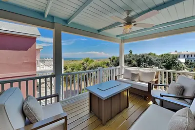 Image de Once Upon A Tide | Pet Friendly, Ocean Views!