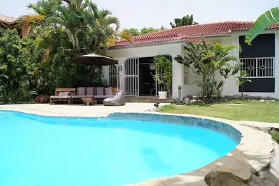 Image de 3bd villa with private pool, cable Tv/Wi-Fi/Ac/parking, near sandy beach