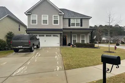 Image de Masters Rental! 5. 8 Miles From Angc!