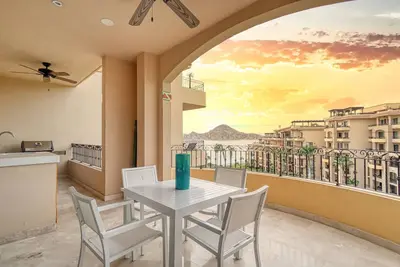 Image de Luxury Modern Decor! * Lands End from Balcony! Medano Beachfront!