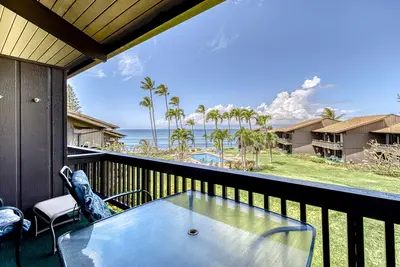 Image de Oceanfront condo with pool, high-speed WiFi, & views of Lana'i & ocean
