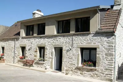 Image de Maison familiale rénovée avec vue mer et terrasse à Digosville